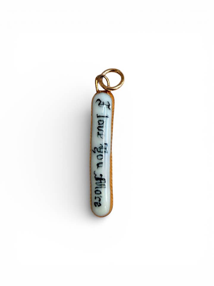 'Je t'aime plus' Charme Ancien Anglais pour la vente par Shá Parlé