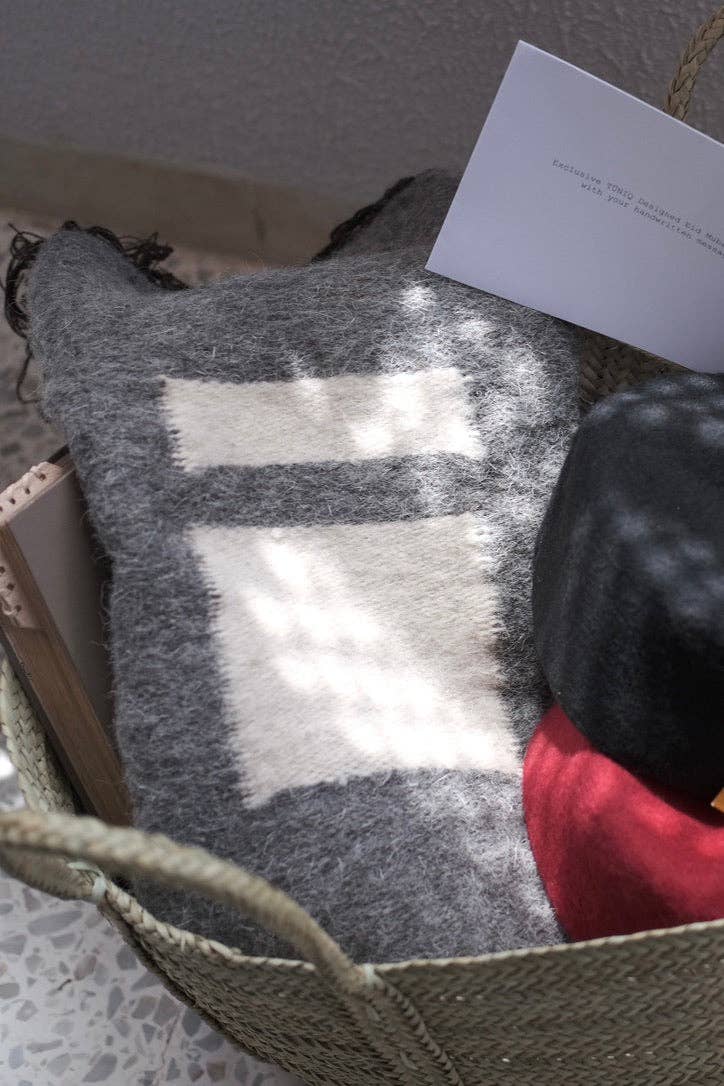 TŪNIQ - Wholesale Gift Bag Set/Pack - Eid Gift Basket | For Him2