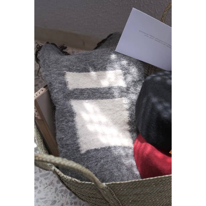 TŪNIQ - Wholesale Gift Bag Set/Pack - Eid Gift Basket | For Him2