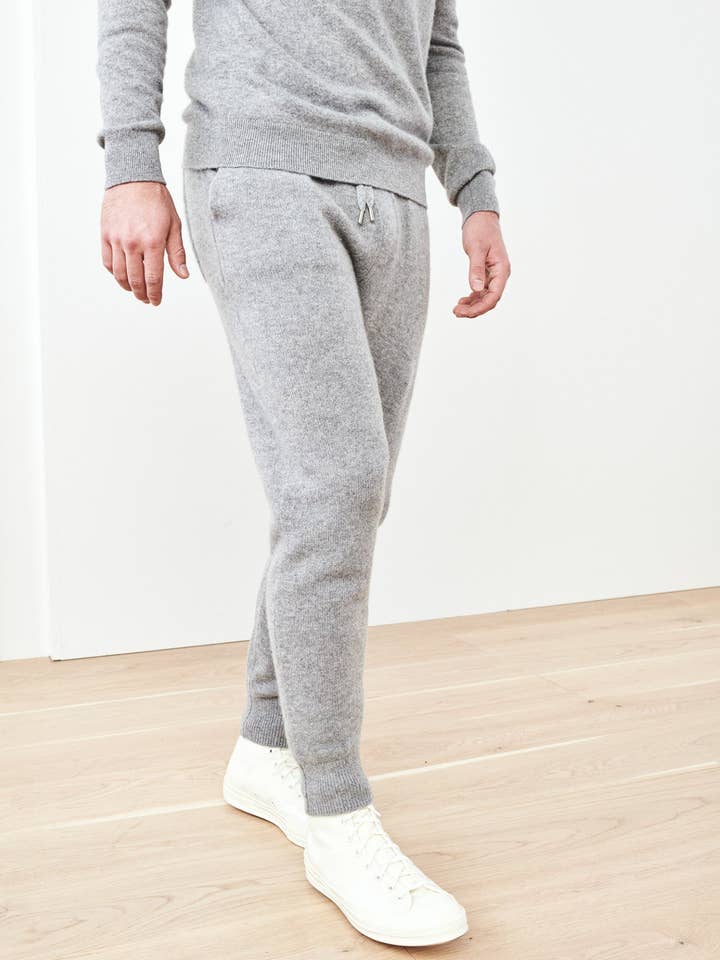 Pantalon de jogging mongol en cachemire pour la vente par Delfina&Co