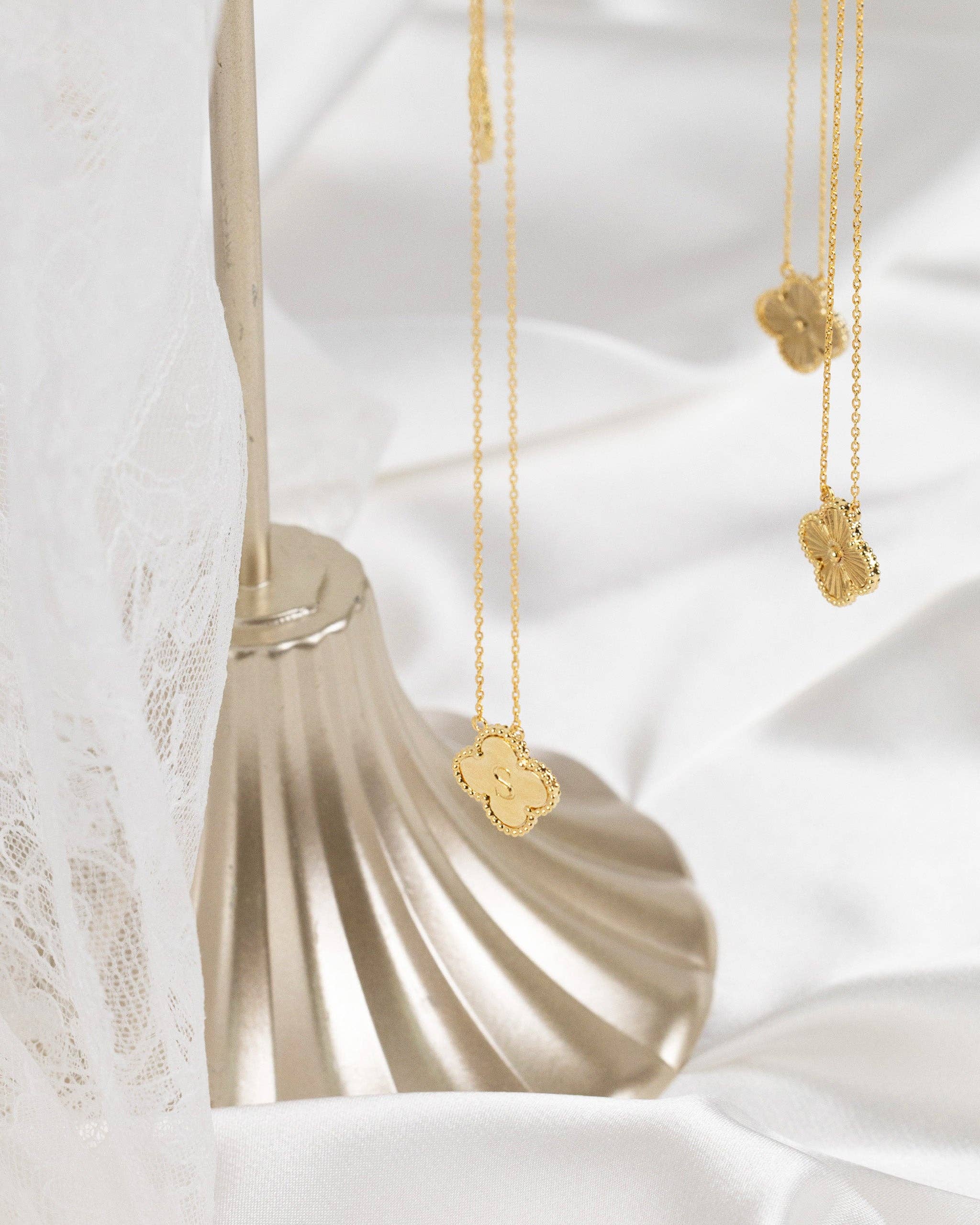 Sessori - Wholesale Pendant/Charm Necklace - Clover Letter Initial Pendant Necklace25