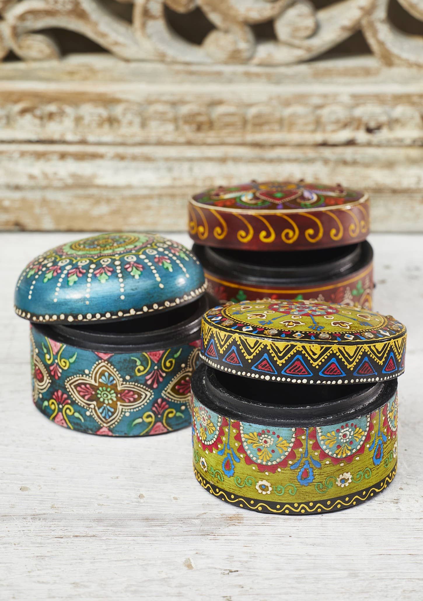 Namaste - Vente Boîtes décoratives - Boîte en bois ronde peinte à la main