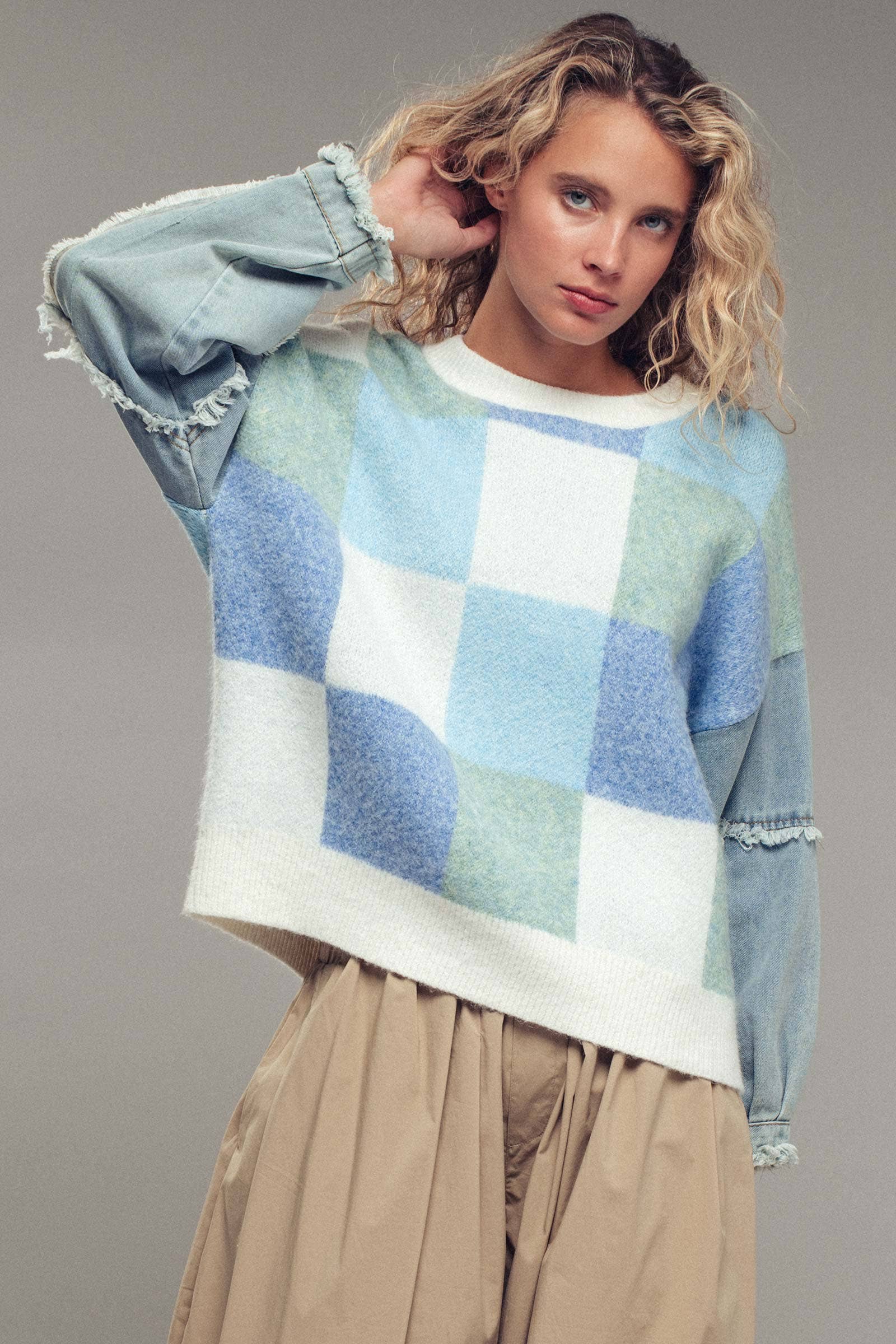 Urban Daizy - Wholesale Knit Sweater - Women's - Checkered Knit with Denim Sleeves Crewneck Sweater4