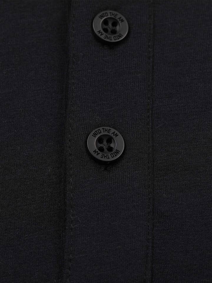 INTO THE AM - Vendita all'ingrosso Maglietta - Uomo - Maglietta Henley a Maniche Corte da Uomo (di Marca)11