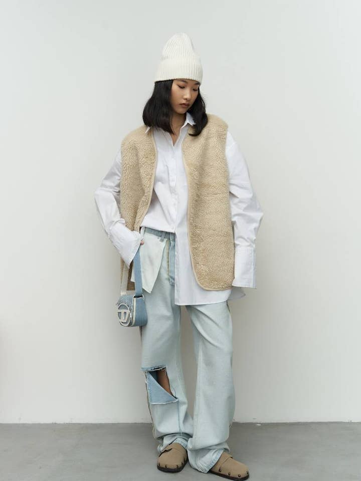Design company-Fatma Balkir - Wholesale Outerwear Vest - Women's - Beige Plush long vest with sleveless for womens-warm coat