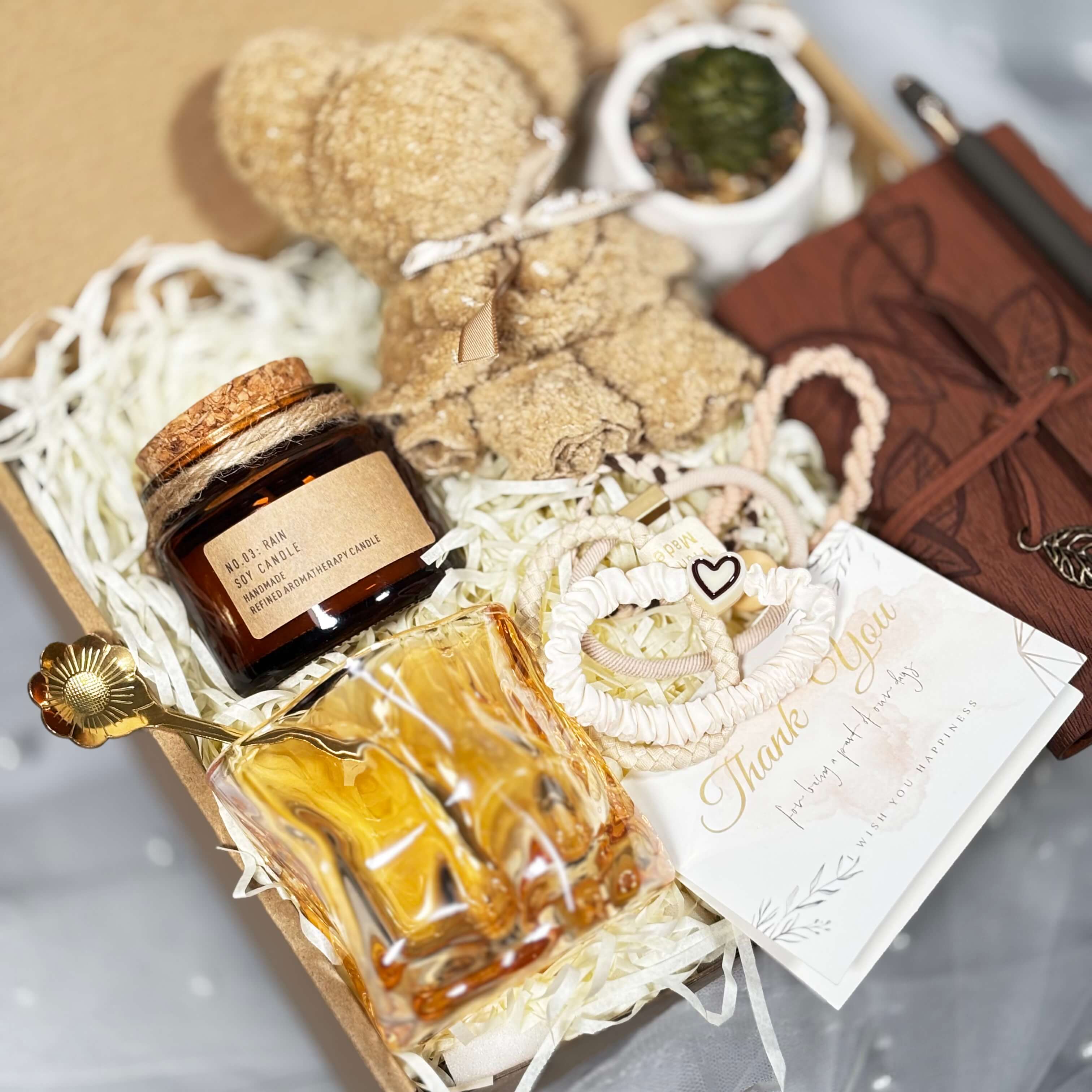 OH MY BOX - Wholesale Gift Box - Elegant Gift Box | 9 Pcs Luxury Self Care Set for Women1