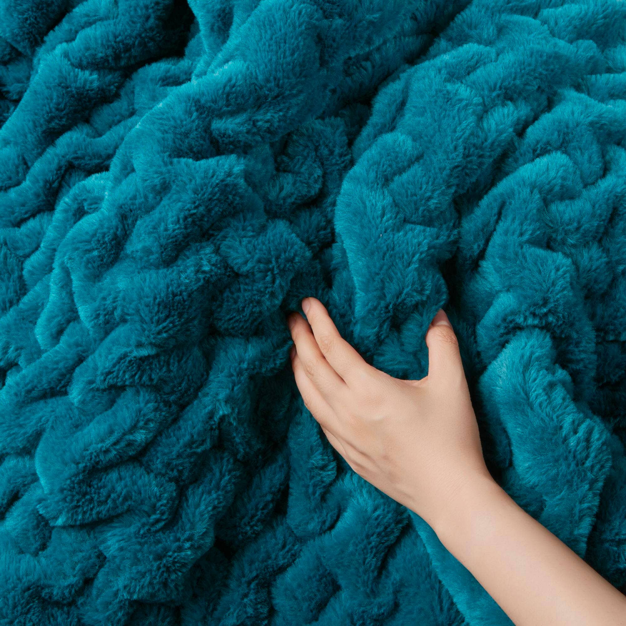 Olliix - Wholesale Throw Blanket - Soft Warm Ruched 50x60" Throw Blanket, Teal4