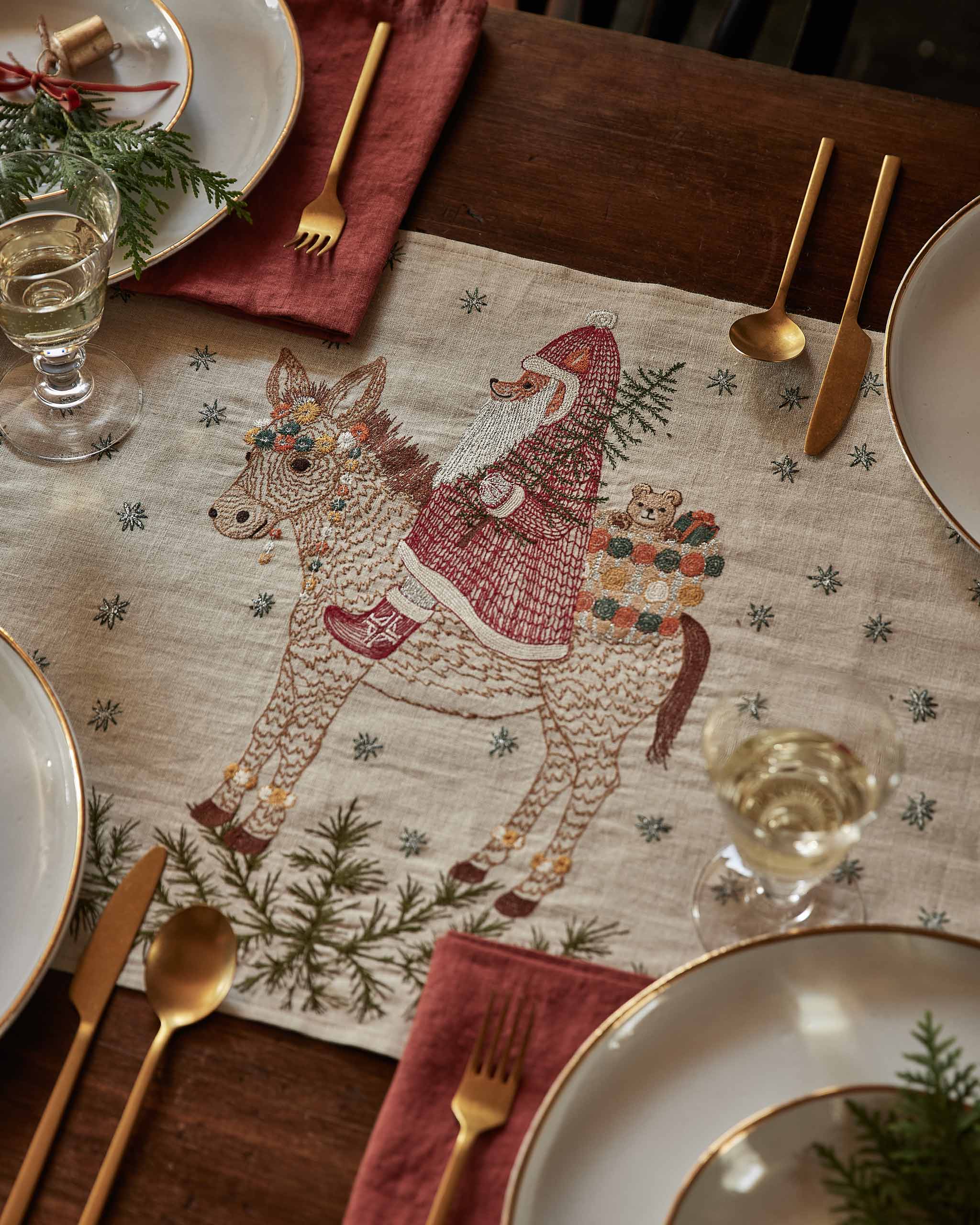 Coral & Tusk - Wholesale Table Runner - Christmas Donkey Table Runner1