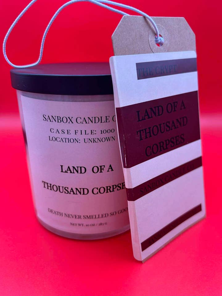 Le pays des mille cadavres pour la vente par Sanbox Candle Co