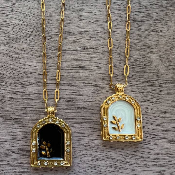 Chasing Cherubs - Wholesale Pendant/Charm Necklace - Framed1