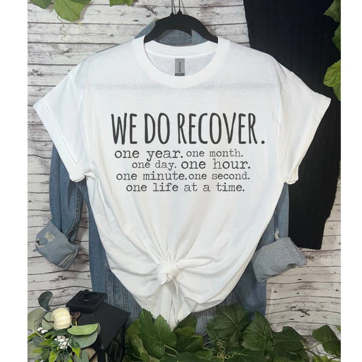 Glidan White T-shirt We Do Recover en vente sur Faire1