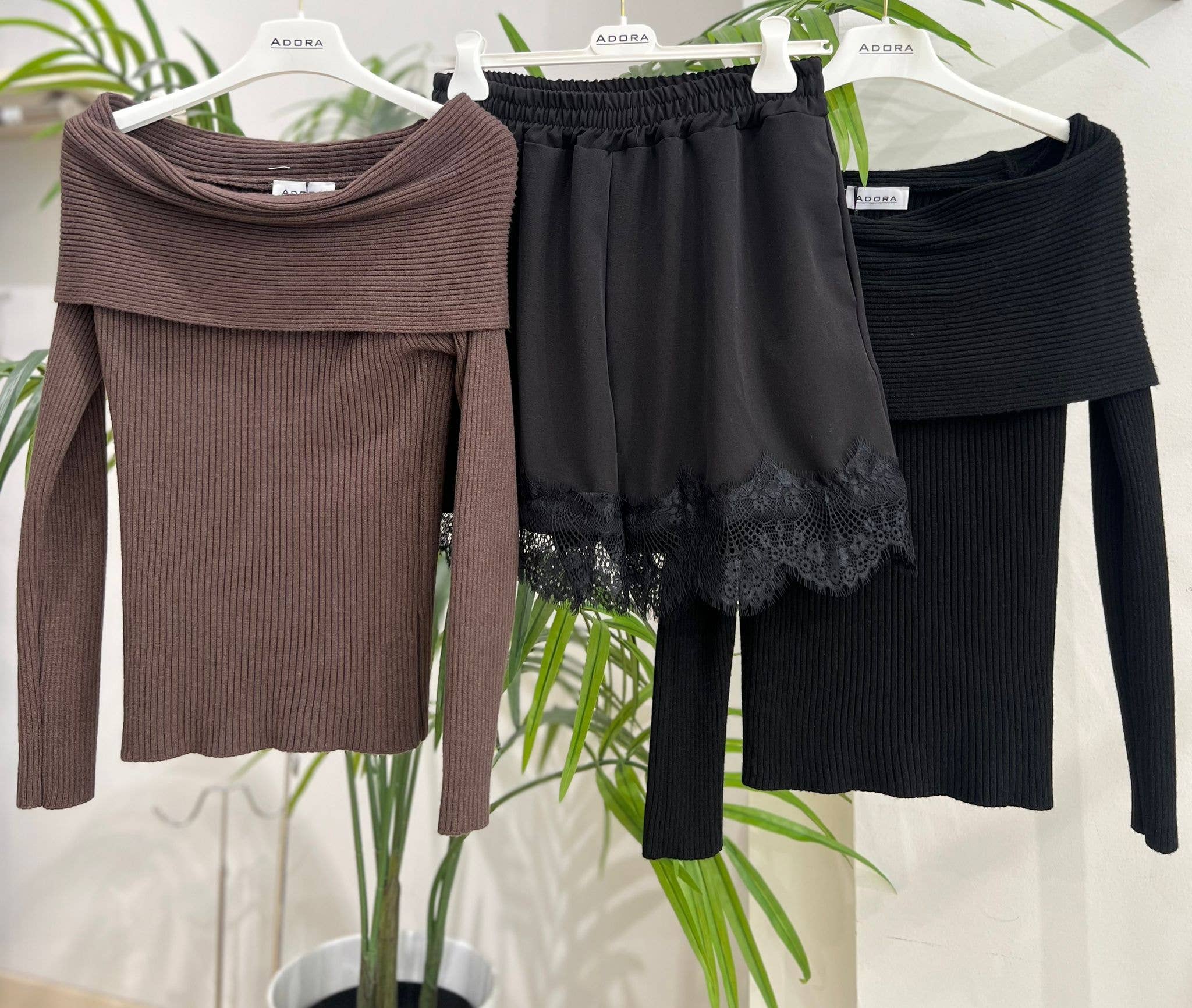 ADORA - Vente Short – femme - short avec détail en dentelle2