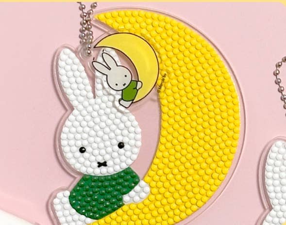 K-Wonderland - Wholesale DIY Craft Kit - Miffy DIY Diamond Painting Keychain Kit Box2