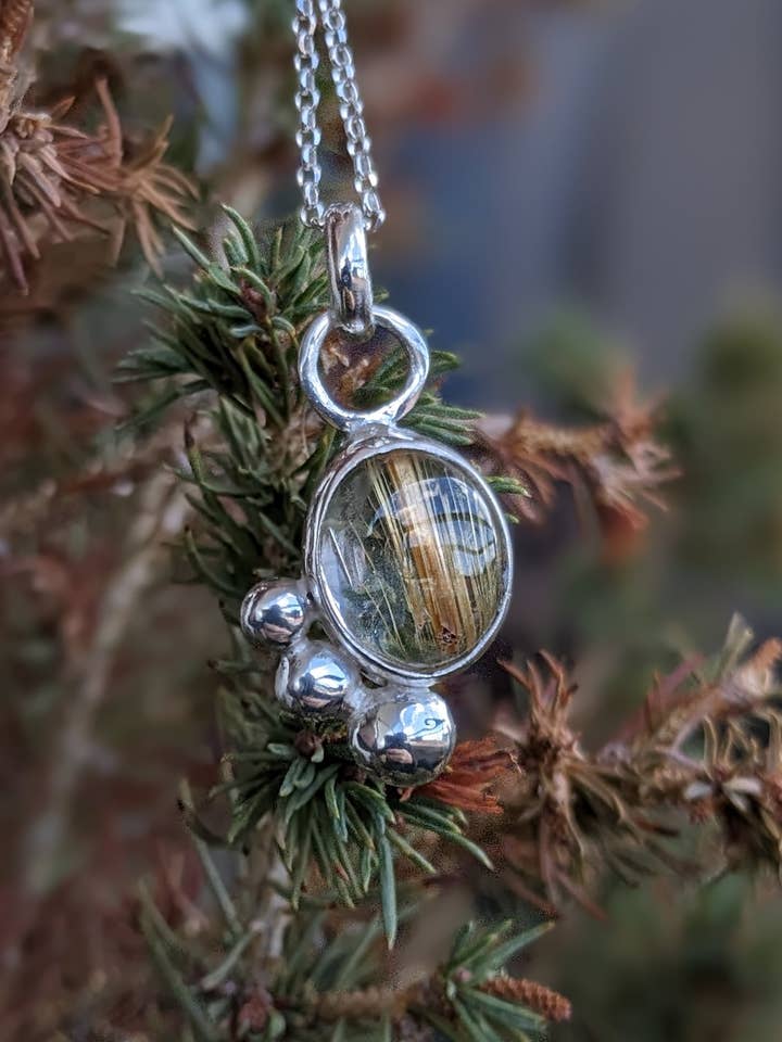 Pingente Bubbles em Quartzo Rutilado e Prata 950 por atacado de Le Tourbillon Minéral