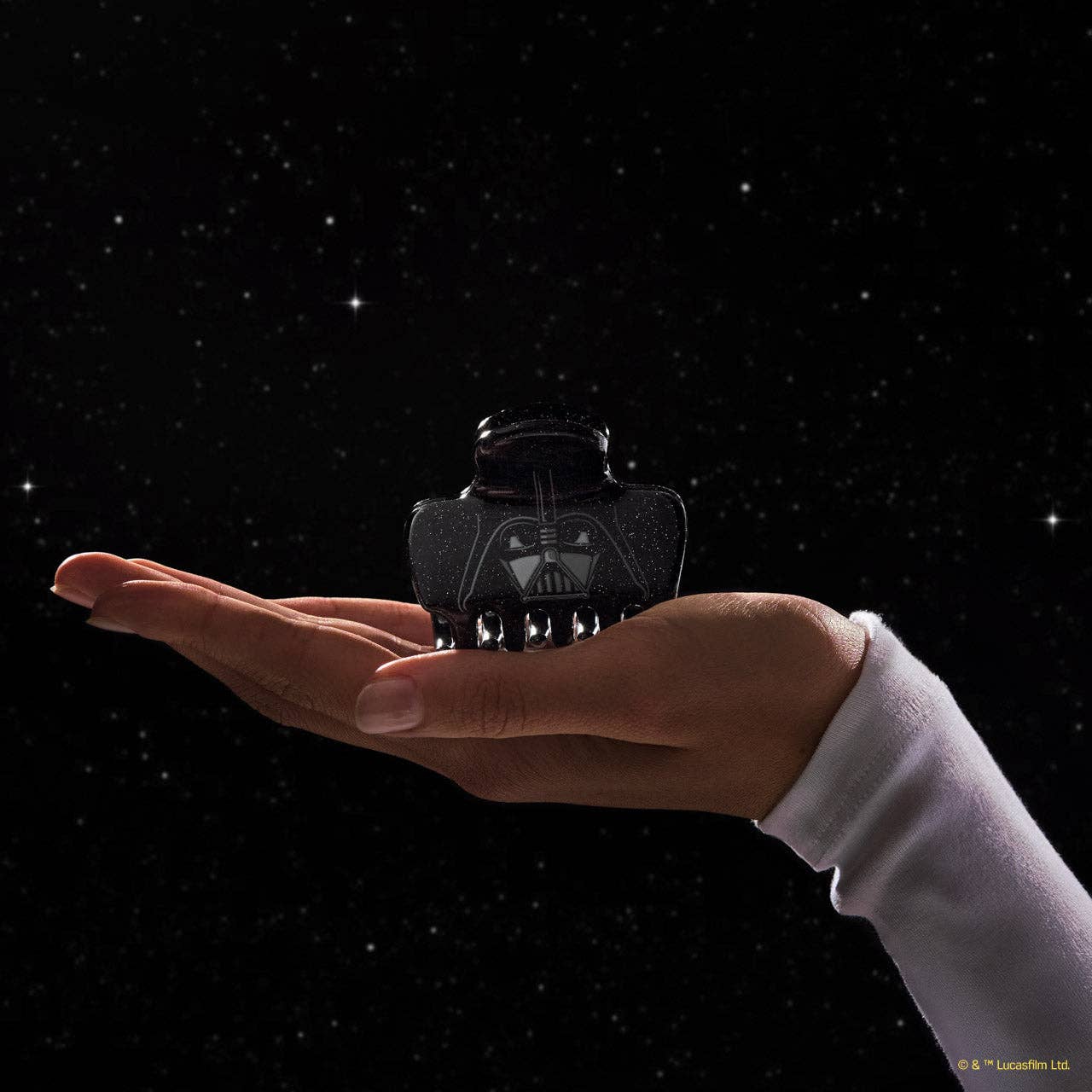 KITSCH – Großhandel Haarclip – Damen – Star Wars™ & Kitsch Glitzerwolken-Clip in Darth Vader3