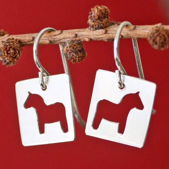 Dala Horse Cut-Out Ohrringe aus Silber für den Großhandel von Deirdre & Company