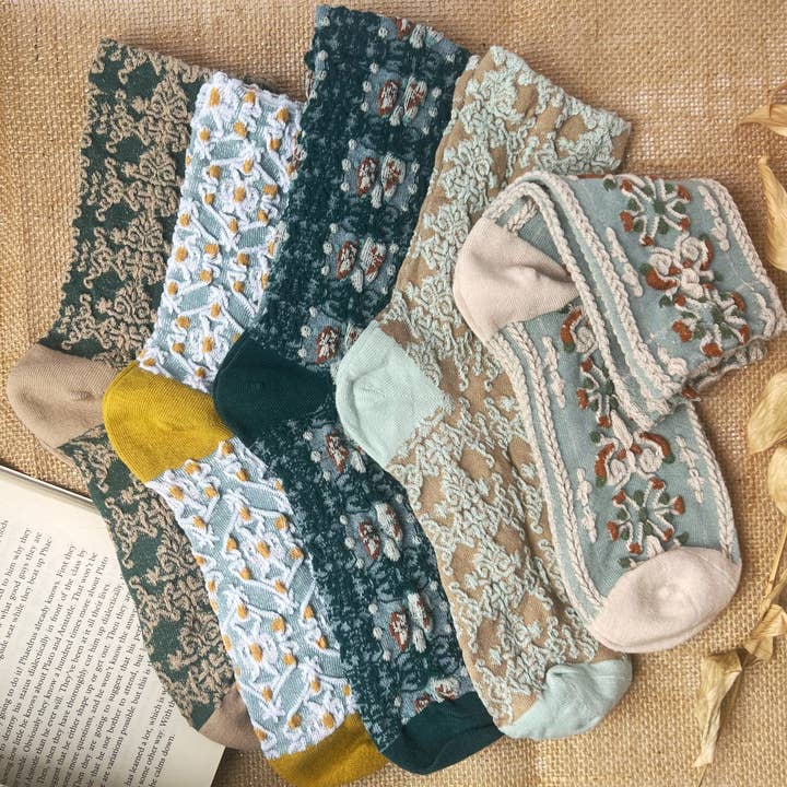 Daisy Dunes - Wholesale Socks - Women's - Haden Floral Socks