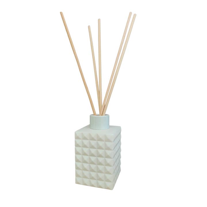 Hanson Candle Co. - Wholesale Reed Diffuser - Geo Diffuser | WHITE