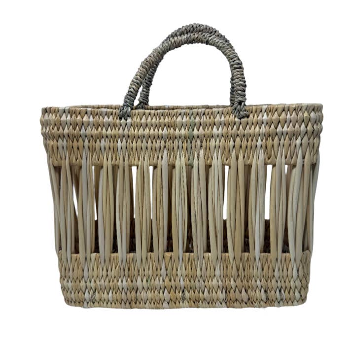 Essaouira Reed Basket Bag – Natural Palm Handle Tote for wholesale by Artisan Stories