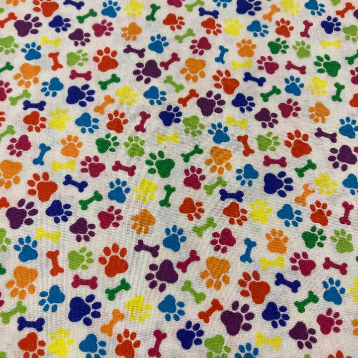 Jo's Pet Treats & Bandanas by Abab Enterprises, LLC - Vente Bandana – chien - Bandana à nouer pour chien avec motif de patte, prêt à être vendu au détail18