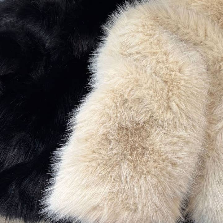 HIDDENBRAND - Wholesale Fur/Faux Fur Coat - Women's - Fashionable Hooded Plush Faux Fur Jacket4
