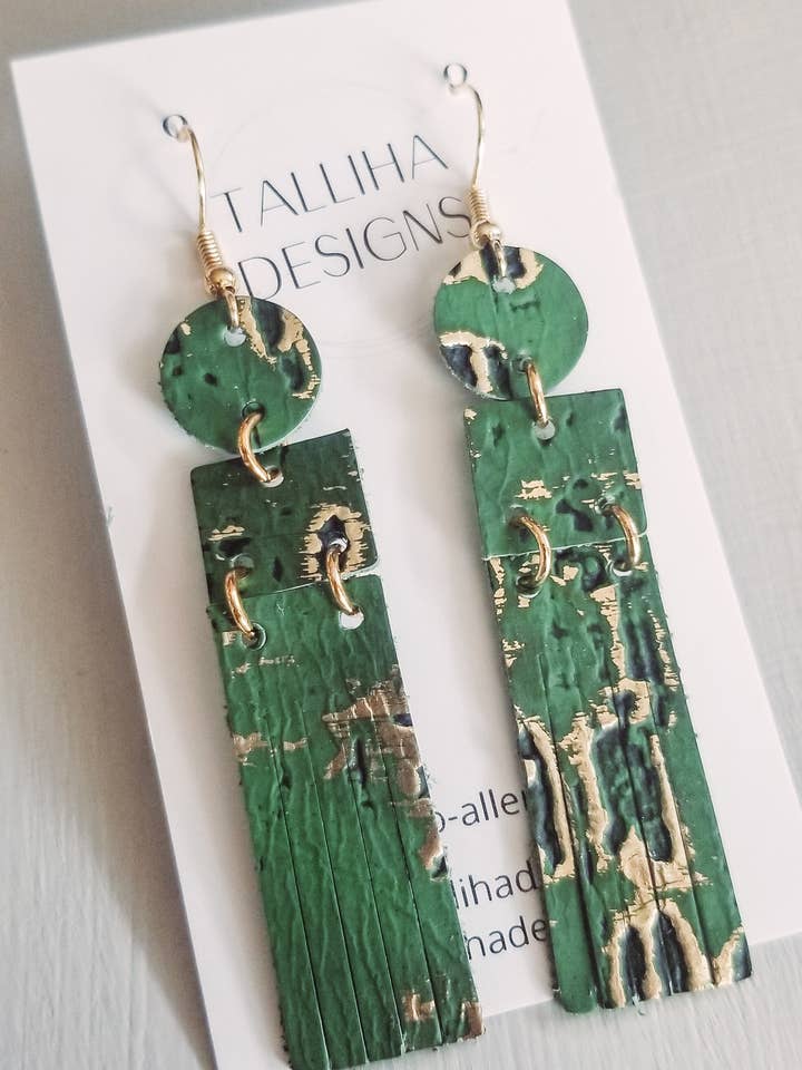 Brincos de franja estreita de couro genuíno verde Wildwood Western por atacado de Talliha Designs