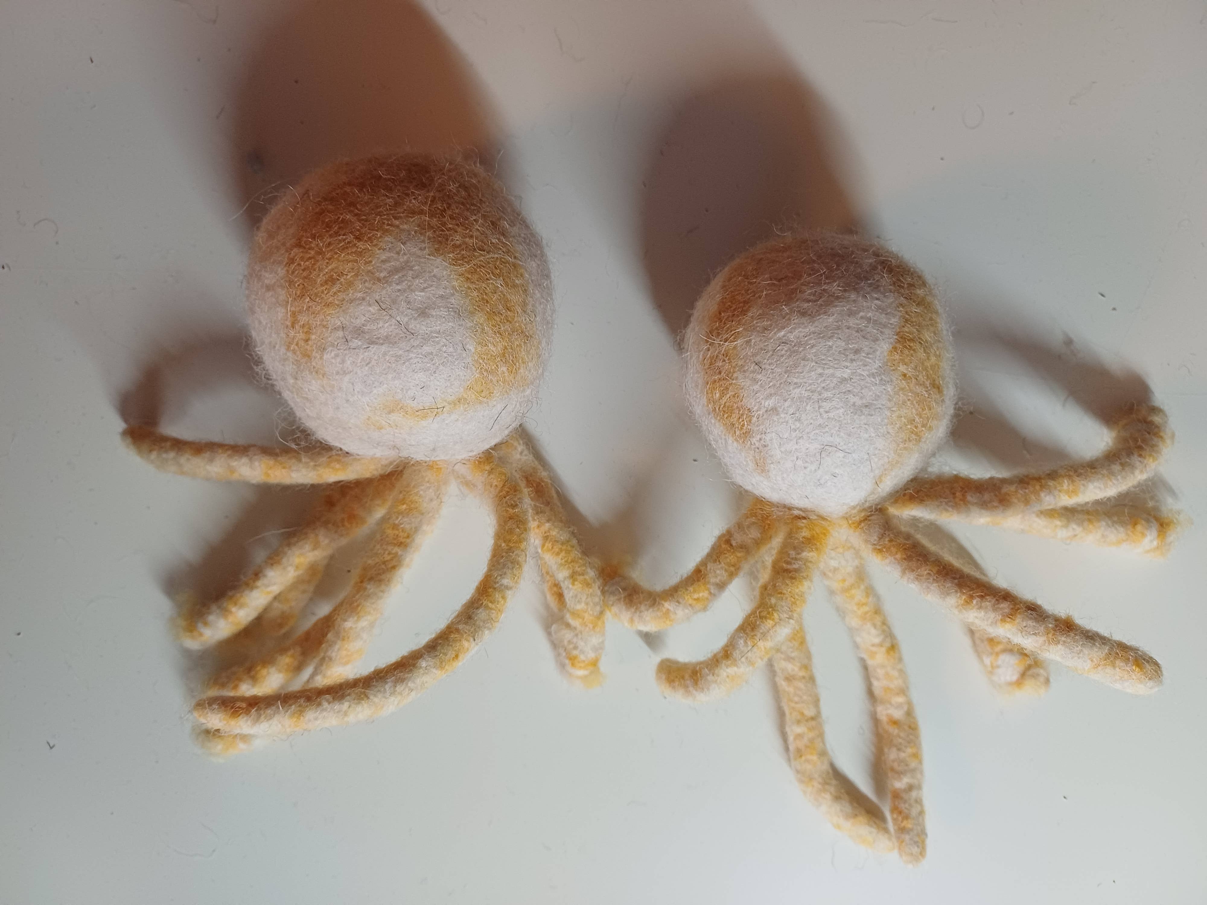 herzundhund - Wholesale Pet Toy - Dog - Octopus Made of Organic Wool Felt4