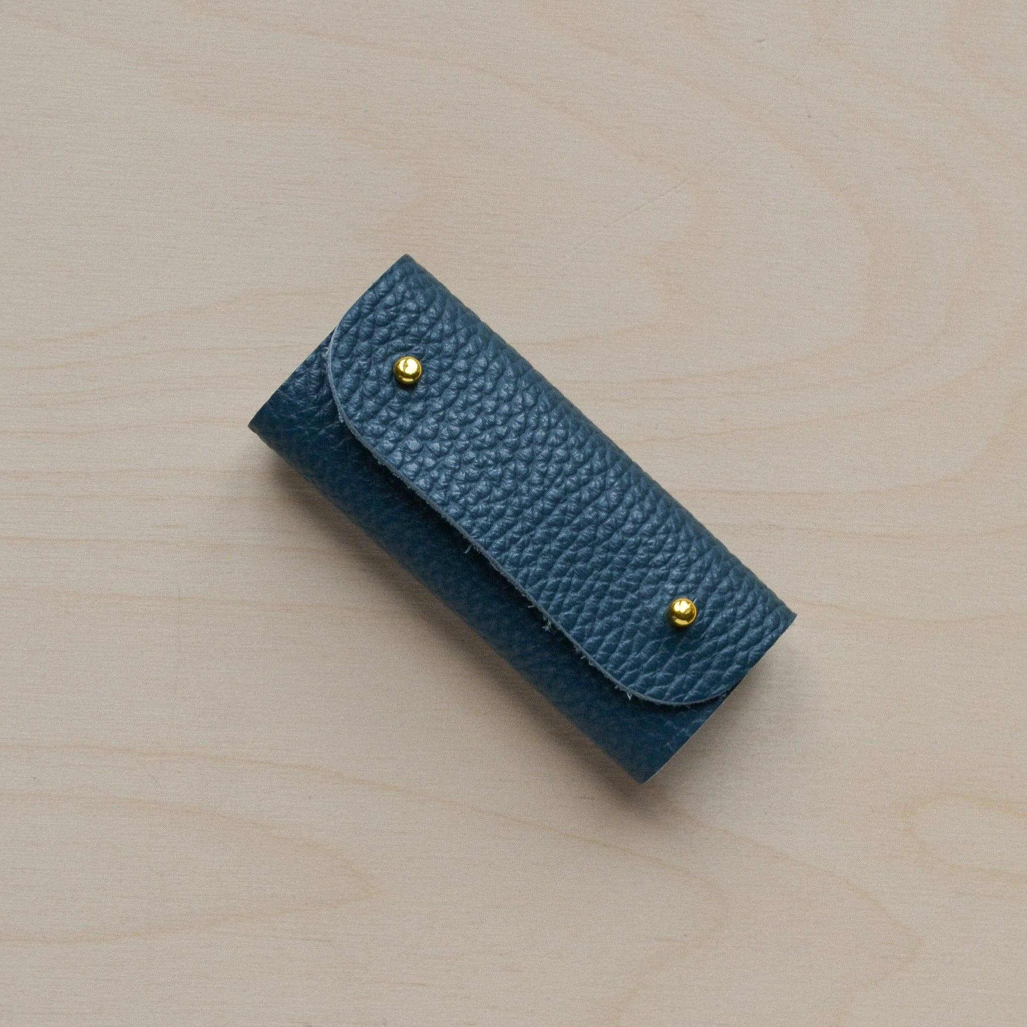 Studio Lowen - Vente Accessoire de broderie/point de croix - Mini étui à aiguilles à coudre en cuir3