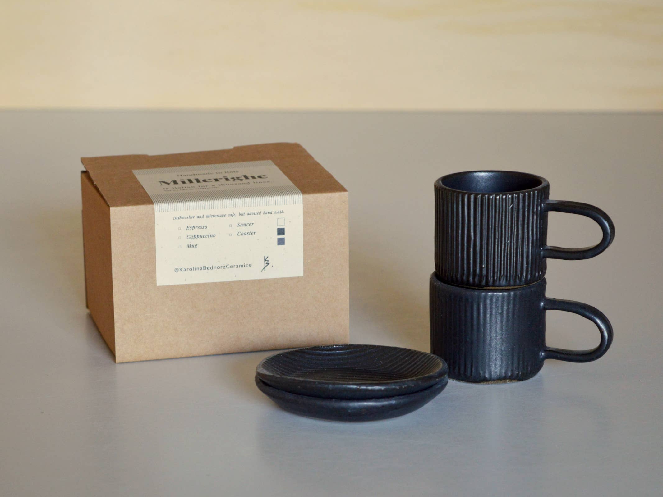 Karolina Bednorz Ceramics - Venta al por mayor Taza de café/té - Set de taza y plato de espresso Millerighe - Caja de regalo para dos6