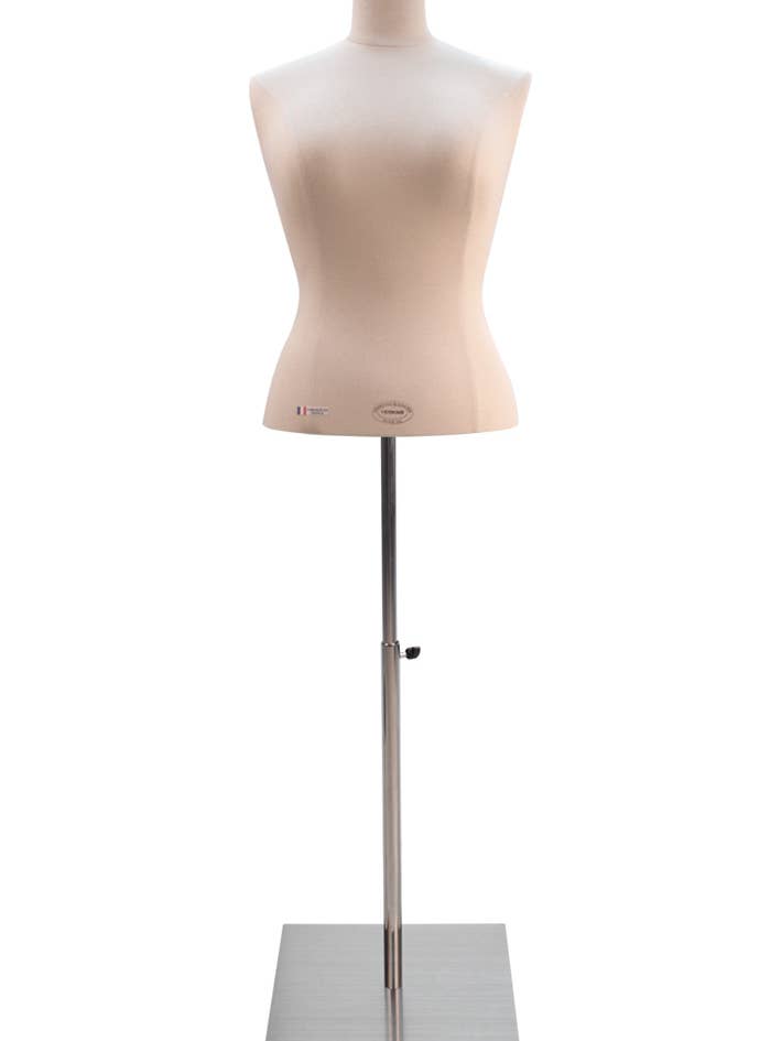 VENDÔME SHORT FEMALE BUST XL for wholesale by SUDMANNEQUIN