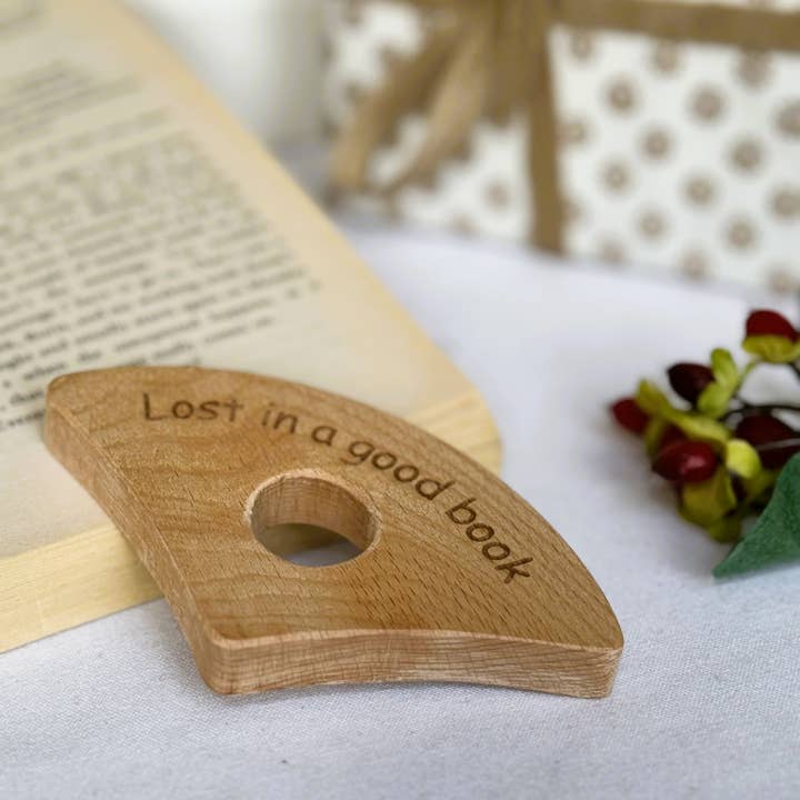 Craftypups - Wholesale Book Holder - Thumb book holder - Lost in a good book1