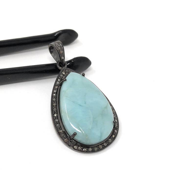 Larimar hanger, edelsteen hanger, zilveren hanger, natuurlijke larimar, diamanten hanger, pave diamanten hanger, sterling zilveren hanger, diy voor wholesale door Akstar Gems