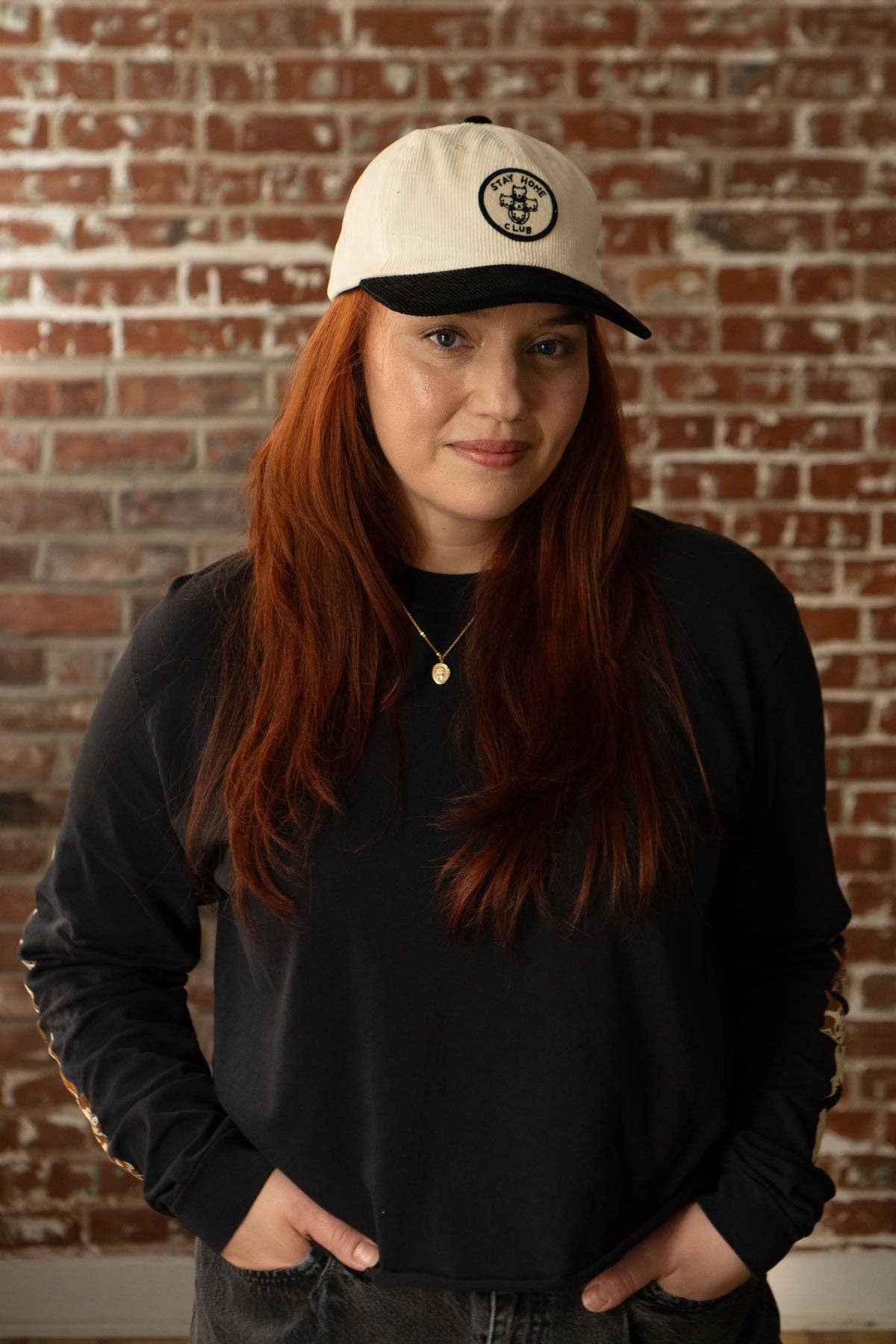 Vanille / Réglisse Casquette en velours côtelé avec logo SHC patché en vente sur Faire1