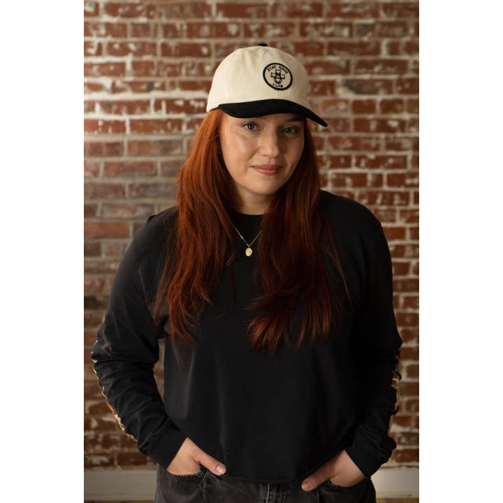 Vanille / Réglisse Casquette en velours côtelé avec logo SHC patché en vente sur Faire1