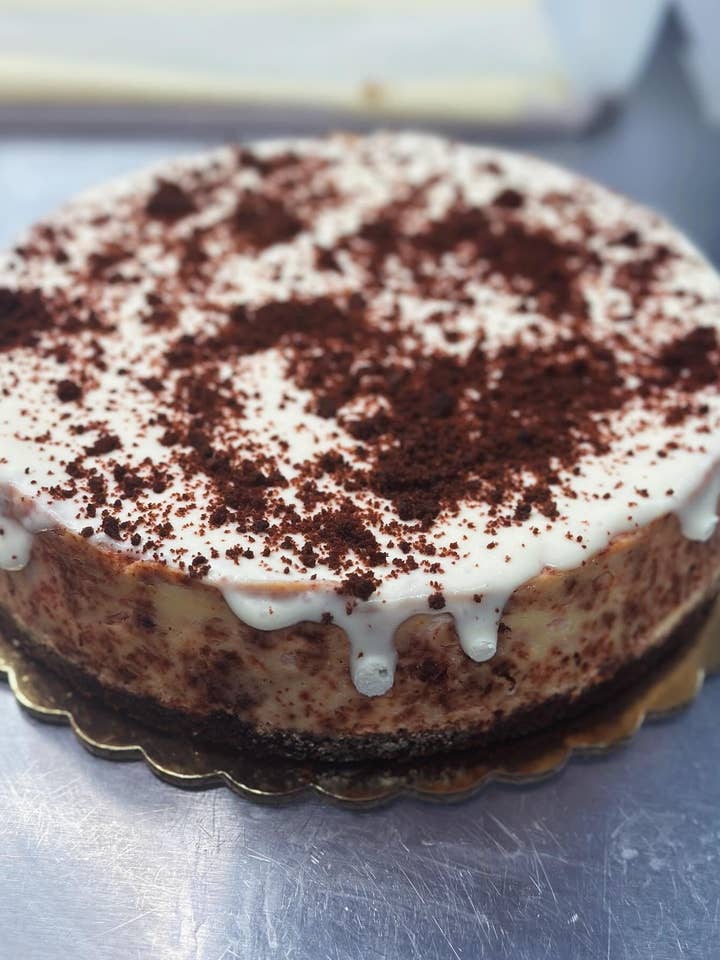 Cheesecake Carousel Red Velvet Cheesecake 8" in for wholesale by Cheesecake Carousel