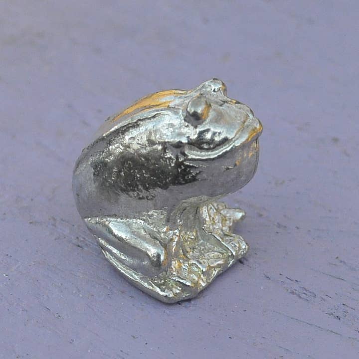 William Sturt Fine Pewter – Großhandel Dekofigur – Figur Bullenfrosch aus Zinn, handgegossen von William Sturt