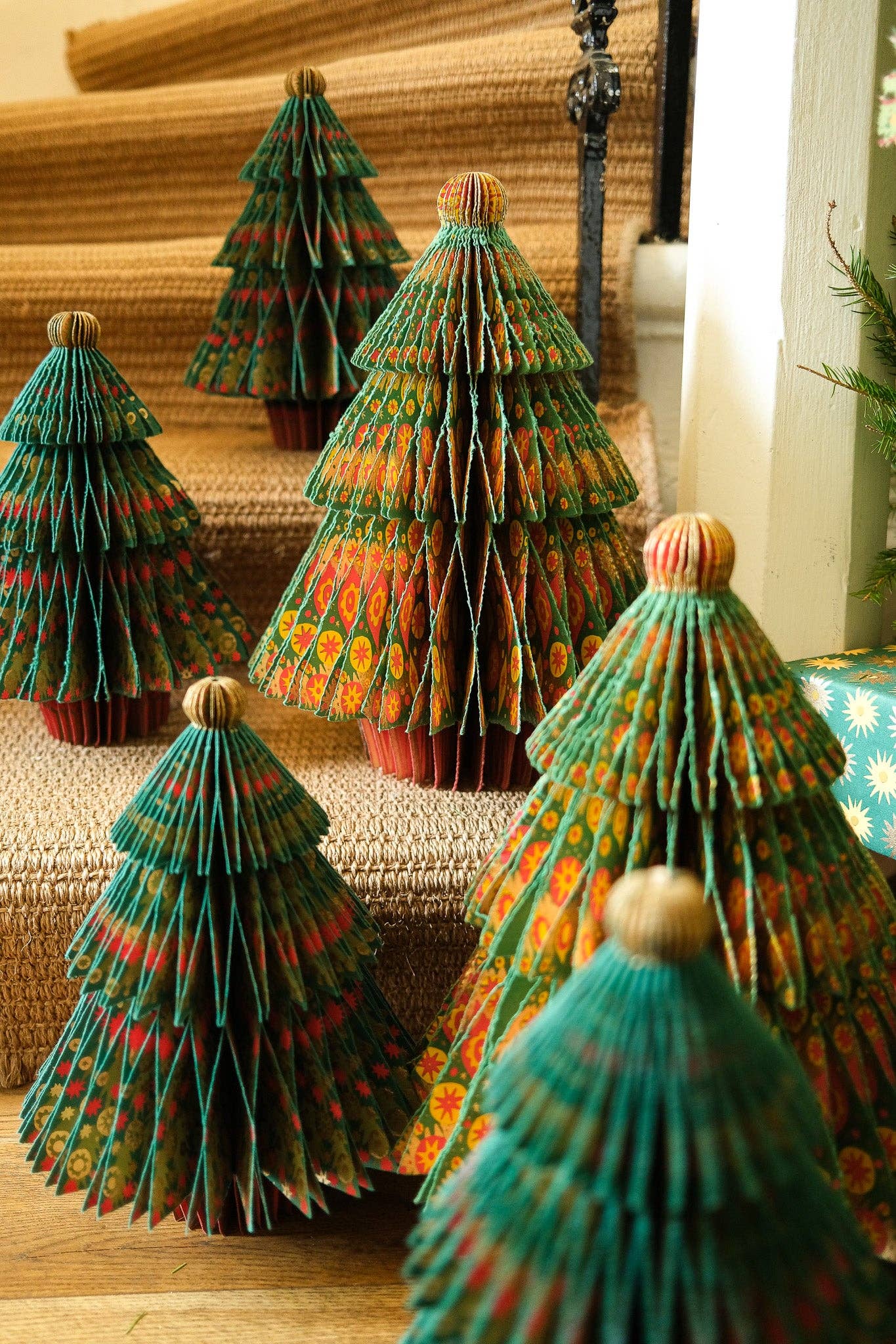 East End Press - Wholesale Christmas Decoration - Christmas Tree Honeycomb16