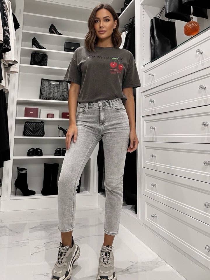 Vaqueros Mom Fit Stretch – Gris Desgastado G2370 para venta al por mayor de ESTEE BROWN