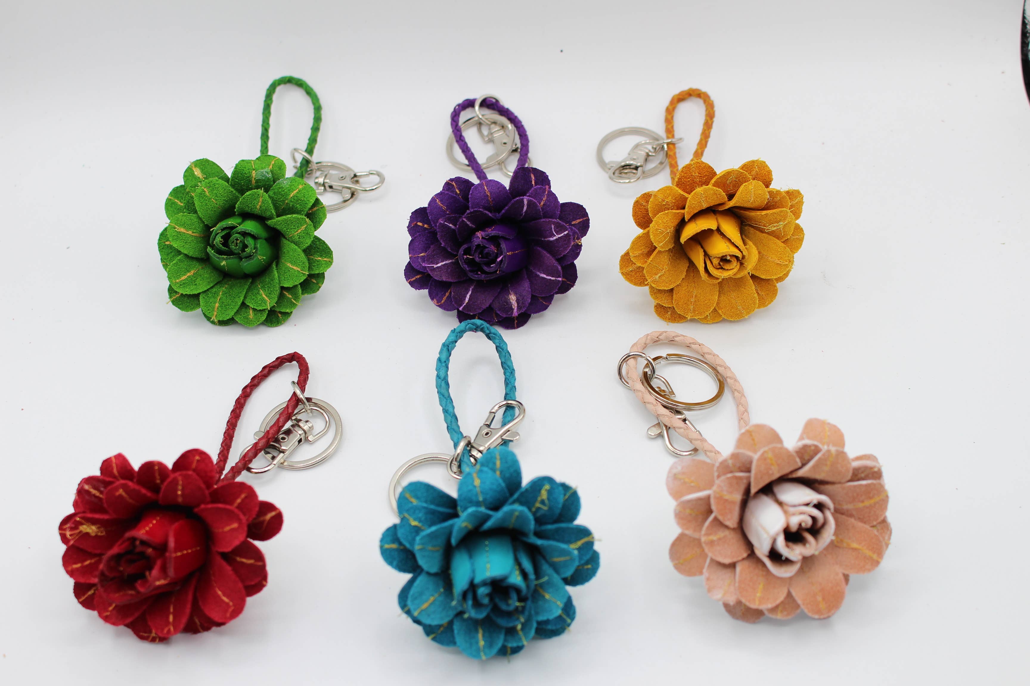 Sunflower Handmade leather inc - Vente Accessoire de sac – femme - Porte-clés en cuir en forme de fleur rose5