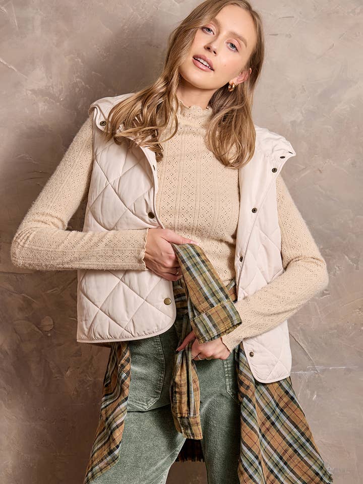 61144 Gilet con Cappuccio Trapuntato per la vendita all'ingrosso da parte di Mystree