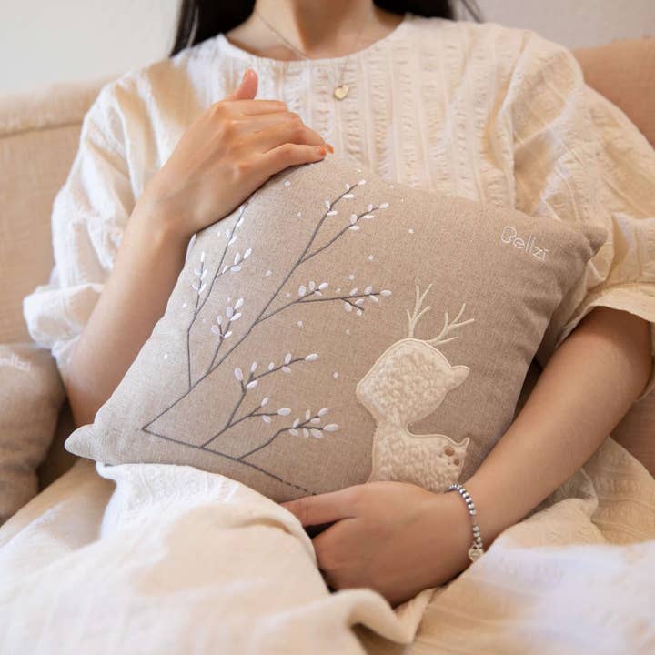 Coussin Deeri pour la vente par Bellzi