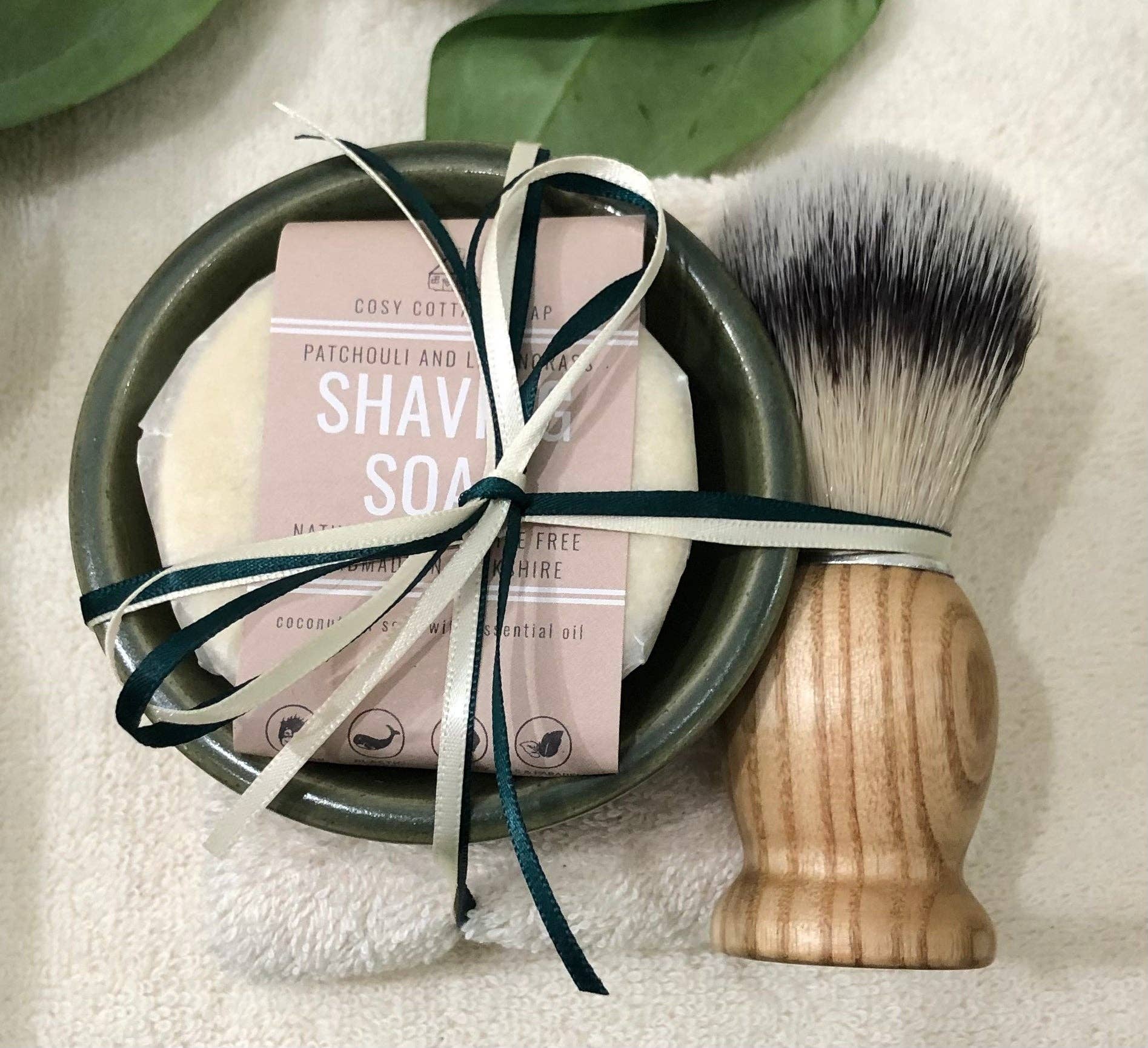 Cosy Cottage Soap – wholesale Shaving set/kit – Men's – Eco-Friendly Valentine's Shave Set1