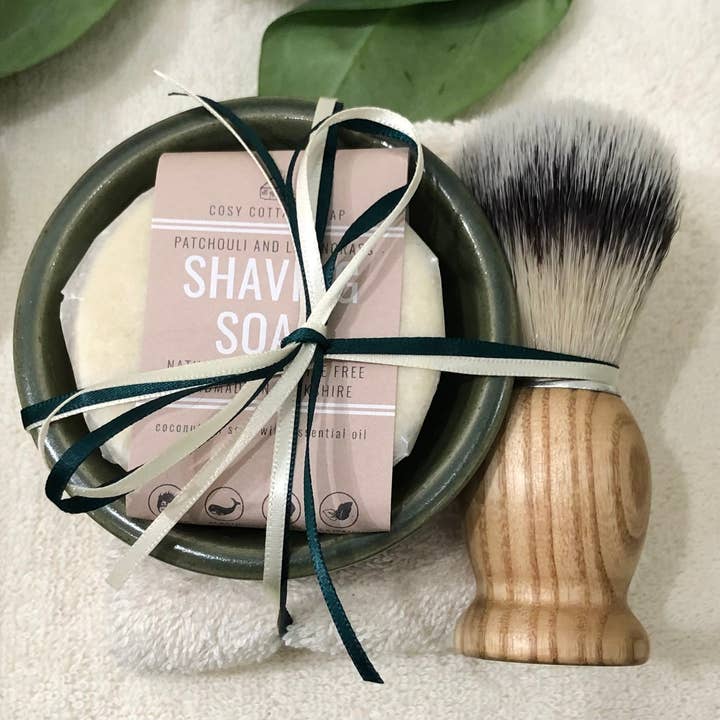 Cosy Cottage Soap – wholesale Shaving set/kit – Men's – Eco-Friendly Valentine's Shave Set1