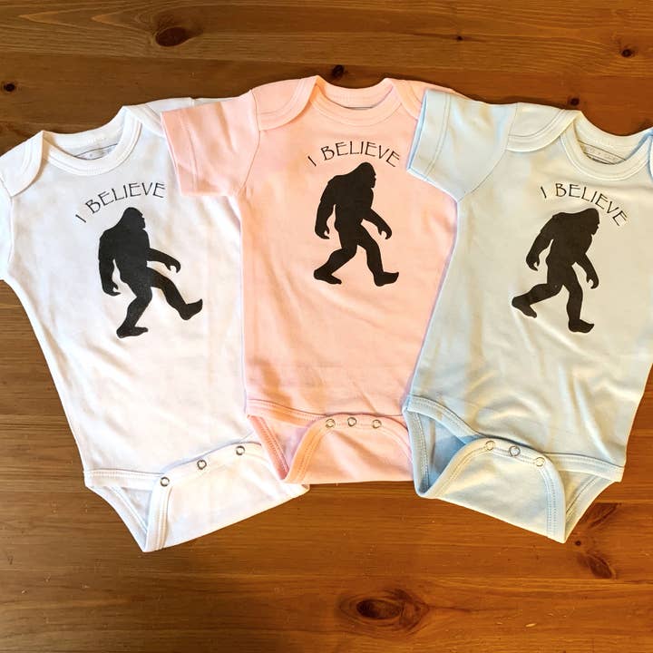 Body SS pour bébé - I Believe pour la vente par Shakes + Speares
