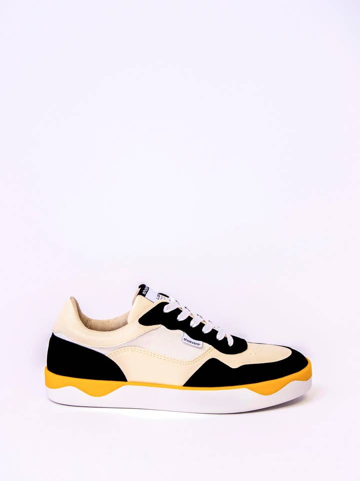 Shoevenir - Wholesale Lifestyle Sneakers - Women's - Lisbon