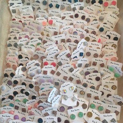 Kate Tuesday Jewelry - Vendita all'ingrosso Parure di gioielli - Sacchetto di gioielli Mystery Grab da $14