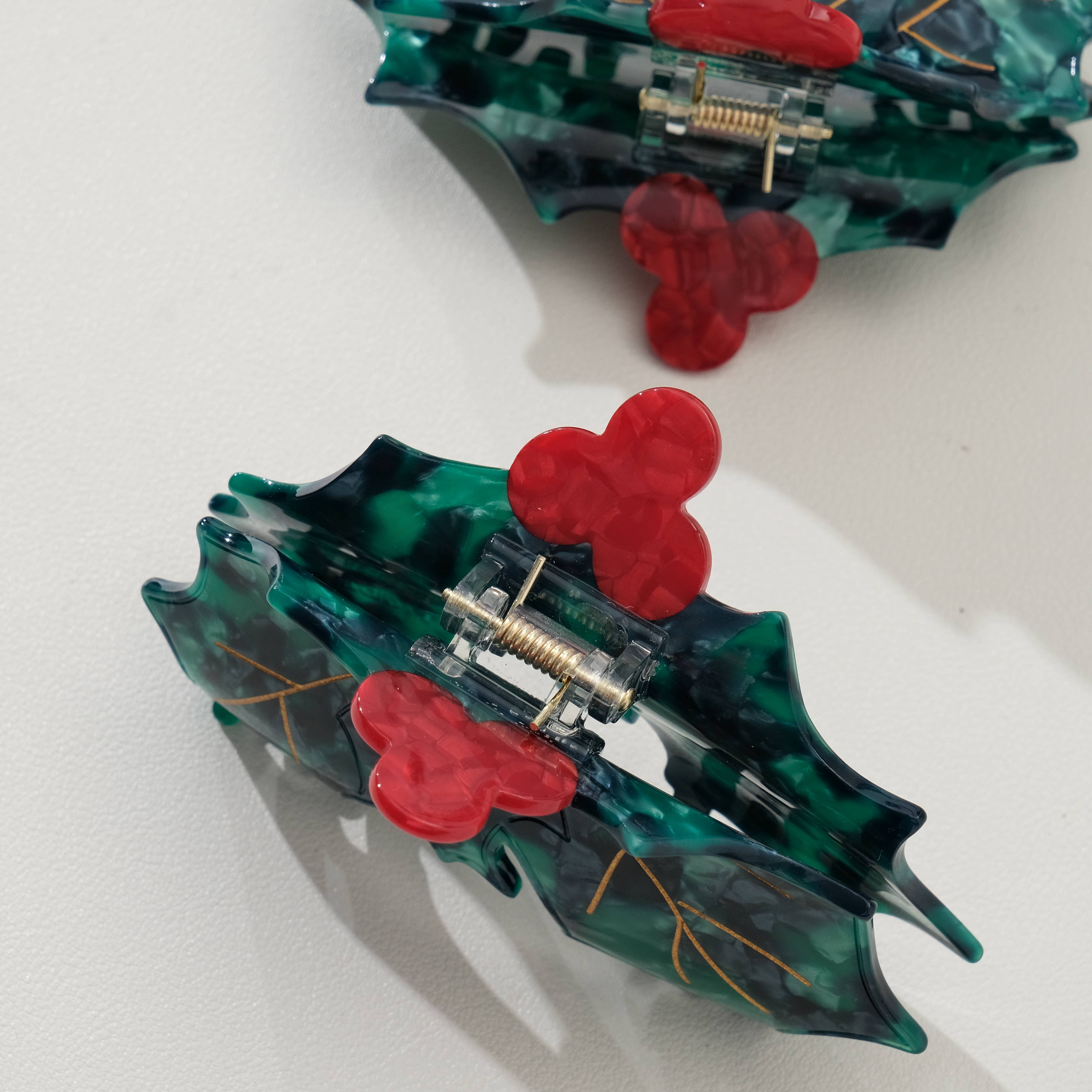 Assorted Christmas Holly Claw Clip | Holiday Claw Clip  for wholesale on Faire4