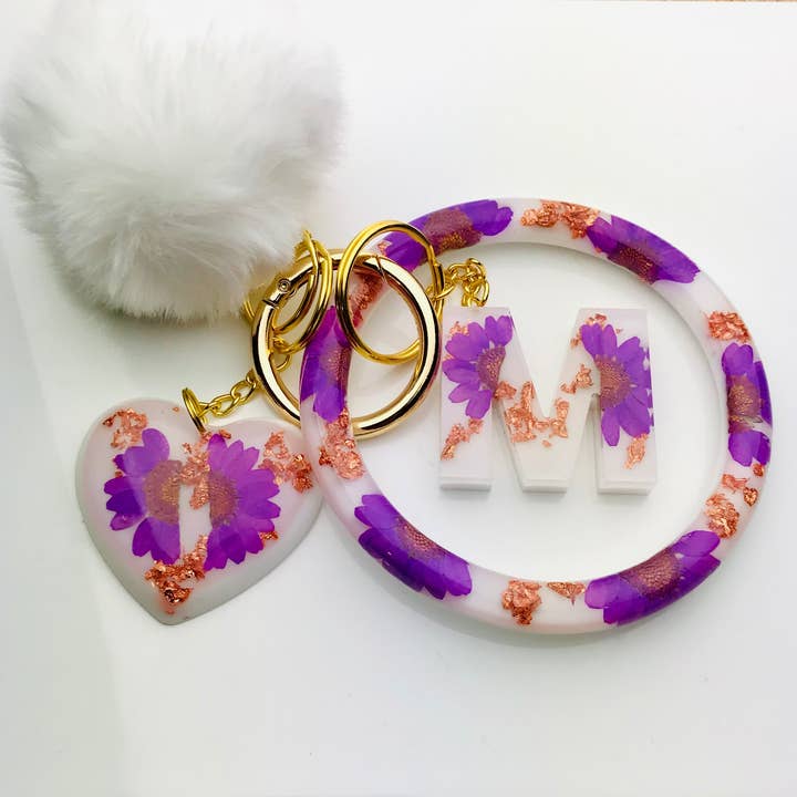 Lilla & hvid nøglering armbånd armbånd sæt for engroshandel hos Shop Drip Express