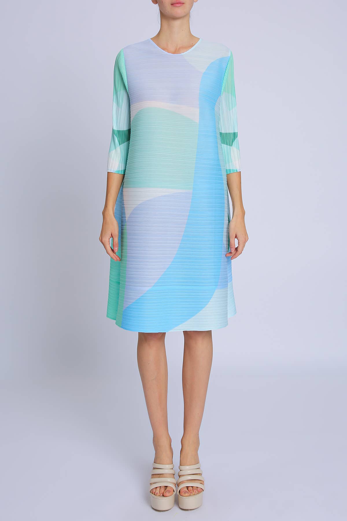 Beulah Style - Wholesale Jurk - Dames - Moderne midi-jurk met geometrische print en plooien PC31330