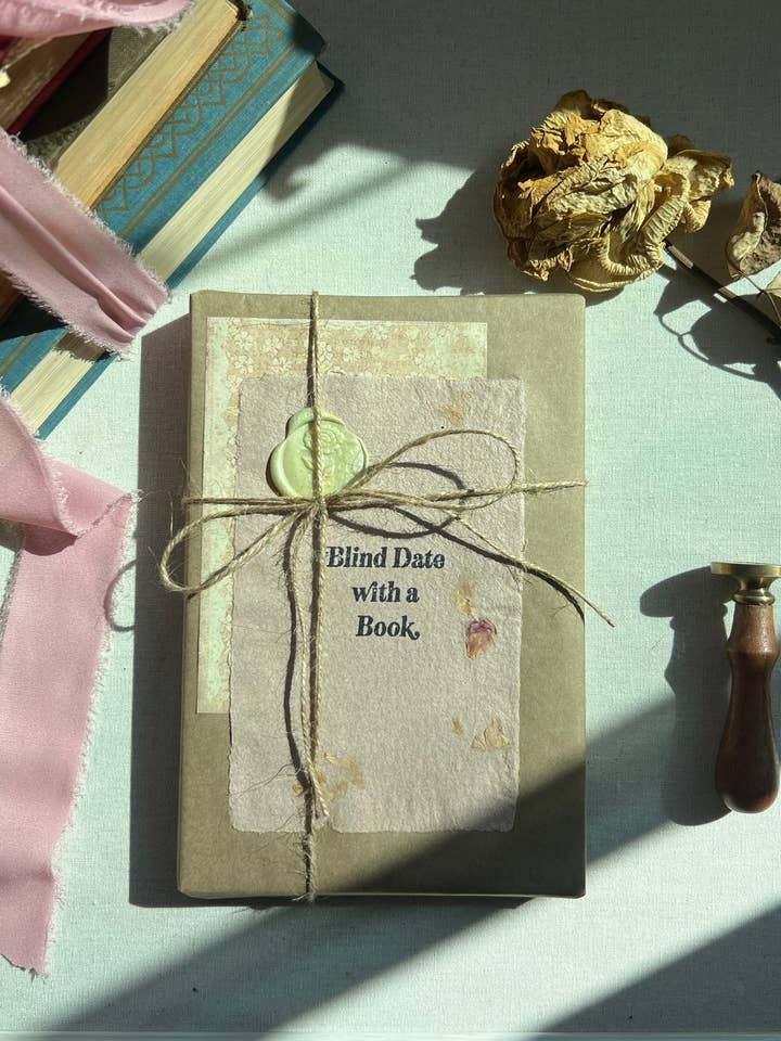 Cita a Ciegas con un Libro - Colección Con Amor (Limitada) para venta al por mayor de Fête Made